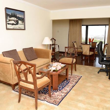 Karachi Marriott Hotel Exterior photo