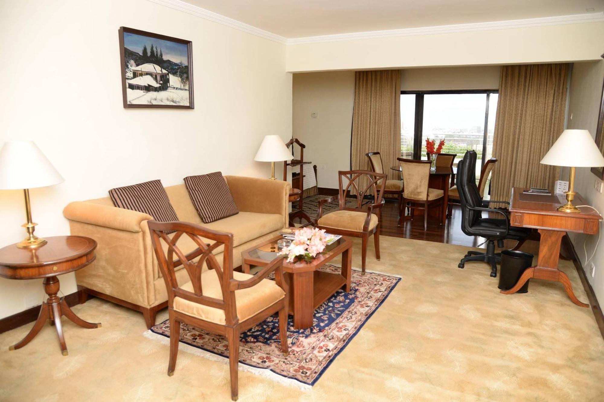Karachi Marriott Hotel Exterior photo